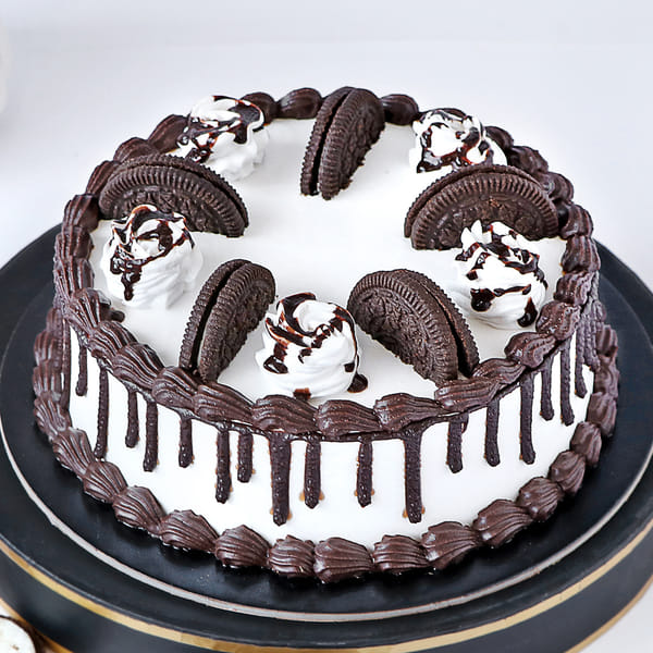 Order Oreo Drip Cake Half Kg Online At Best Price Free Delivery Igp Cakes
