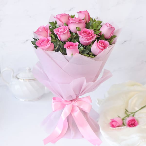 Order 10 Pretty Pink Roses Online at Best Price, Free Delivery|IGP Flowers