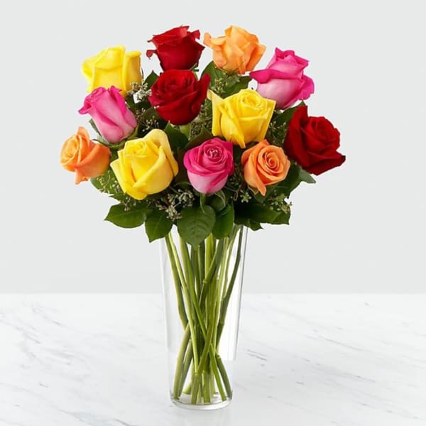 12 Mixed Roses in Vase