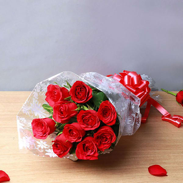12 RED ROSES BOUQUET