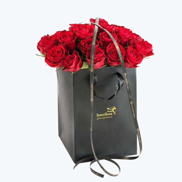 30 Red Roses In A Gift Bag