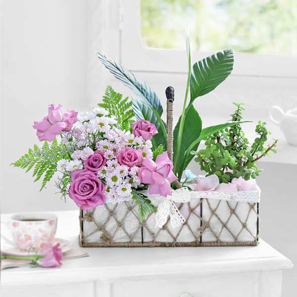 A Walk in the Garden Basket