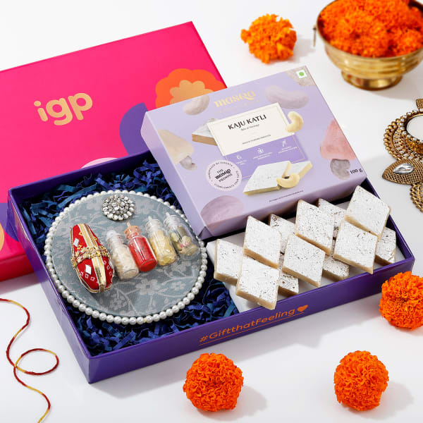 Alluring Pearls Bhai Dooj Combo