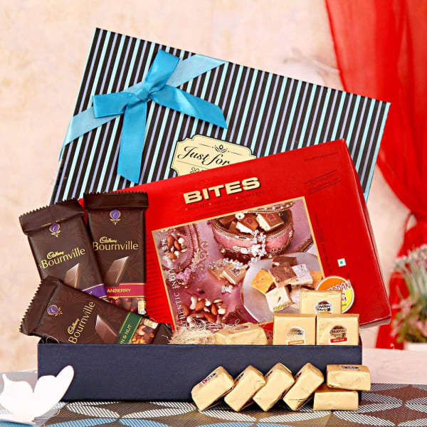 Amazing Gift Box with 15 Cube Bites & 3 Flavoured Bournville Chocolates