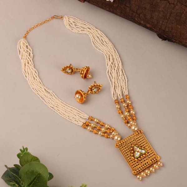 Antique Gold And Pearls Necklace Set