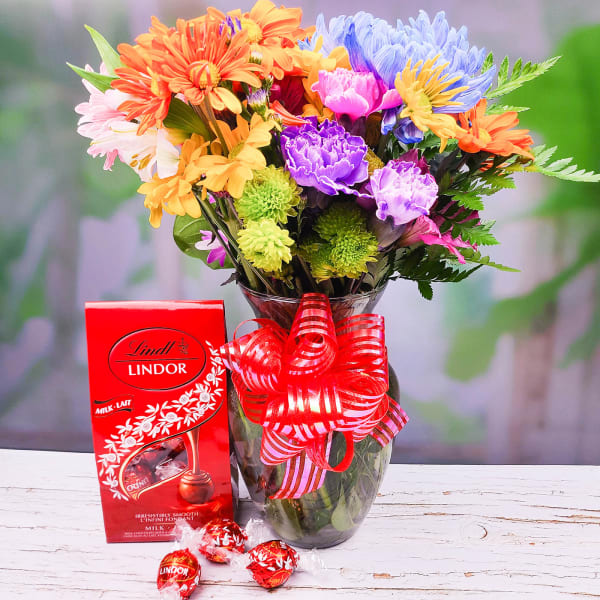Assorted Flower Bouquet With Lind