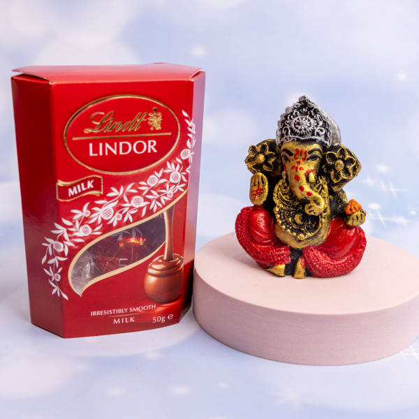 Auspicious Ganpati with Lindt Chocolate