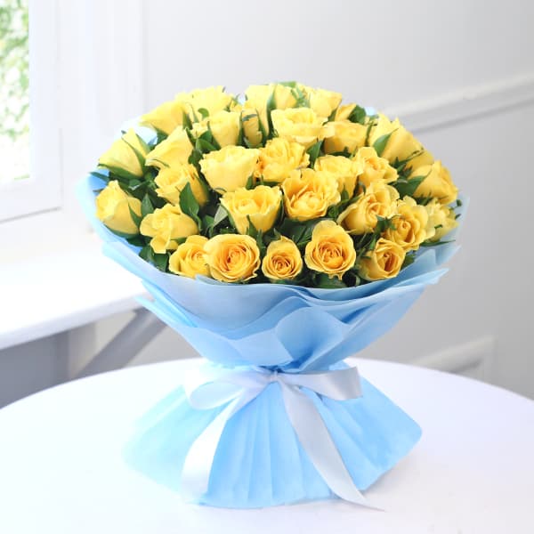 Beautiful Bunch of 35 Yellow Roses