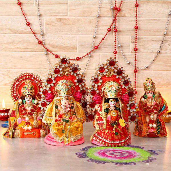 Beautiful Lakshmi Ganesha, Kuber & Hanuman Idols: Gift/Send Diwali Gifts  Online L11072907 |