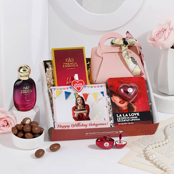 Berry Bliss Personalized Birthday Hamper