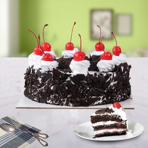 Black Forest 700gm Cake