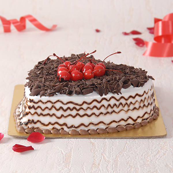 Black Forest Heart Cake (1 Kg)