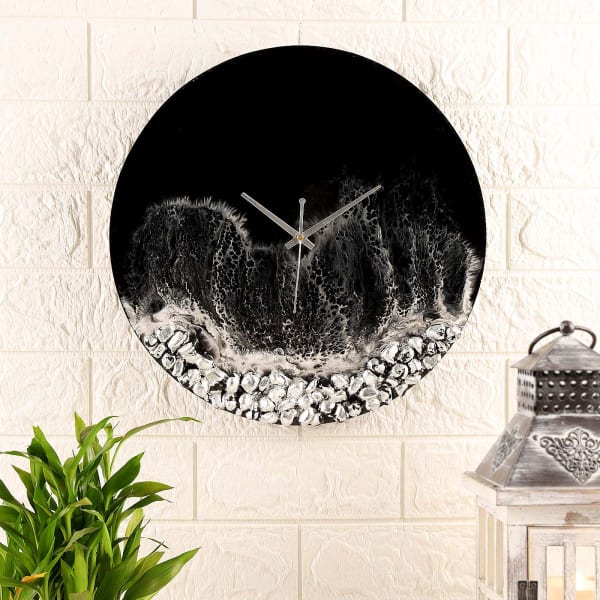 Black Resin Art Wall Clock