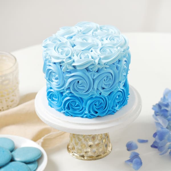 Blue Ombre Cream Cake (1 Kg)