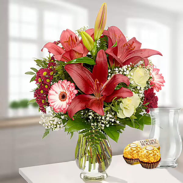Bouquet of flowers with vase & 2 Ferrero Rocher