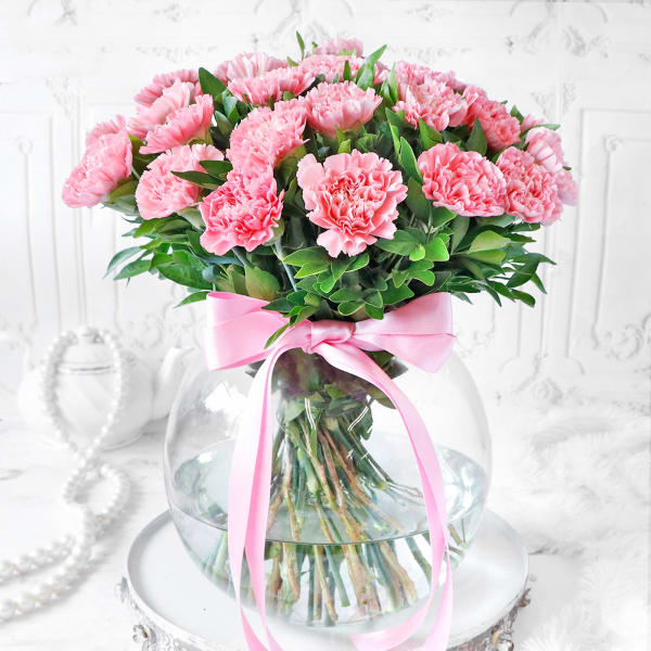 Bouquet of Light Pink Carnations in Globe Vase (25 stems)