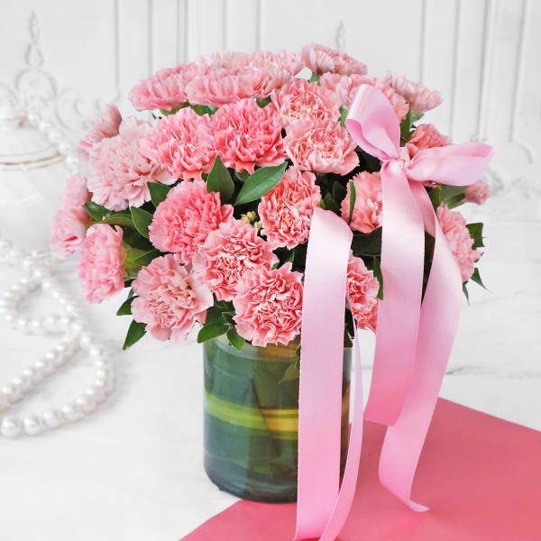 Order Bouquet Of Pink Carnations In Vase 25 Stems Online At Best Price ...