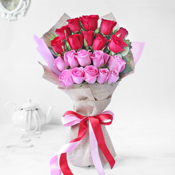 Bouquet of Red and Pink Roses