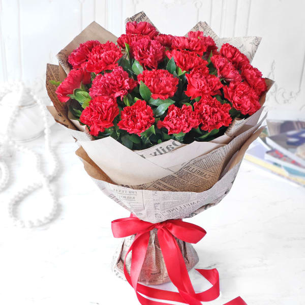 Bouquet of Red Carnations (25 stems)