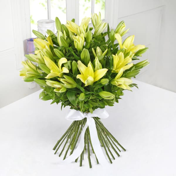 Bunch of 10 Yellow Lilies