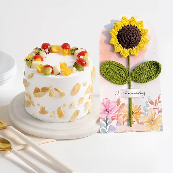 Charming Cake And Crochet Sunflower Gift Combo