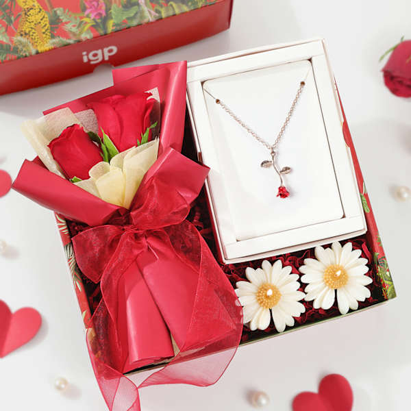 Charming Jewellery Valentine's Day Hamper