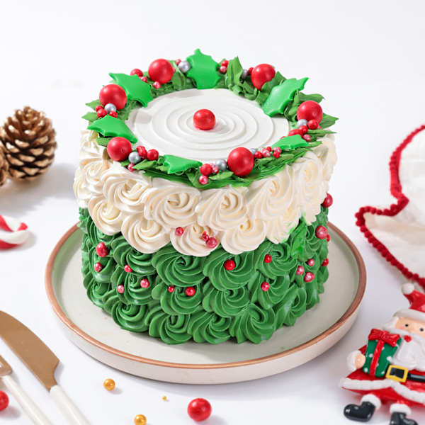 Cheerful Christmas Wreath Cream Cake