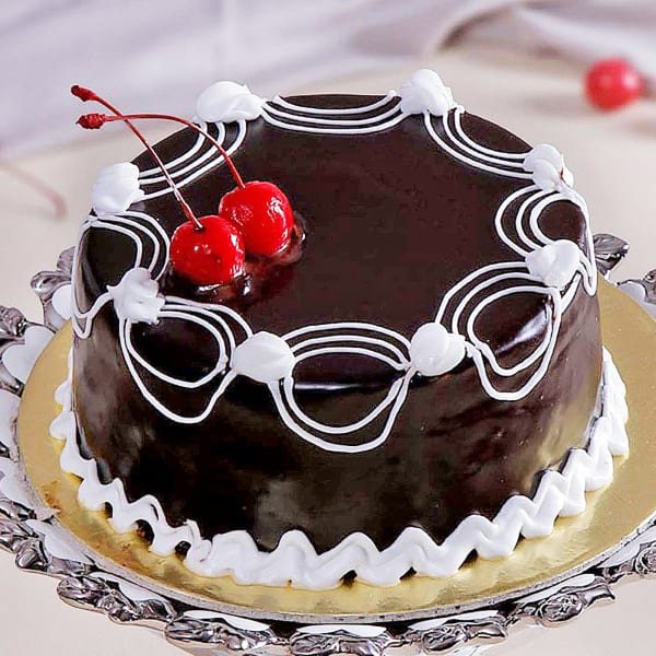 Chocolate Cake with Cherry Toppings (Half Kg)