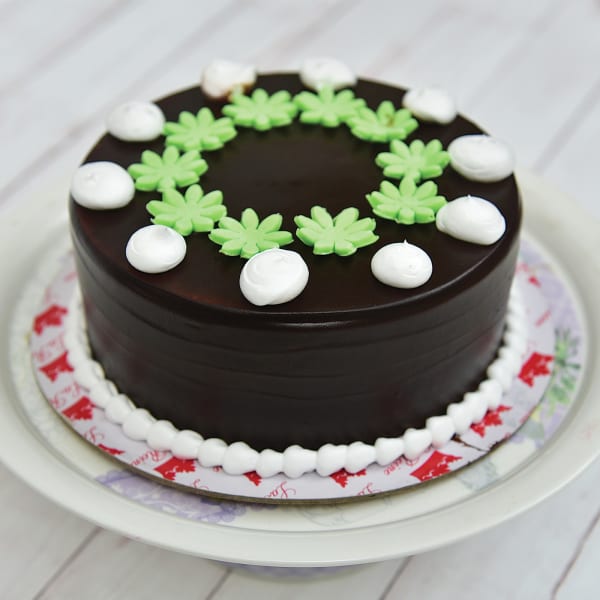Order Chocolate Delight Cake Eggless 2 Kg Online at Best Price, Free