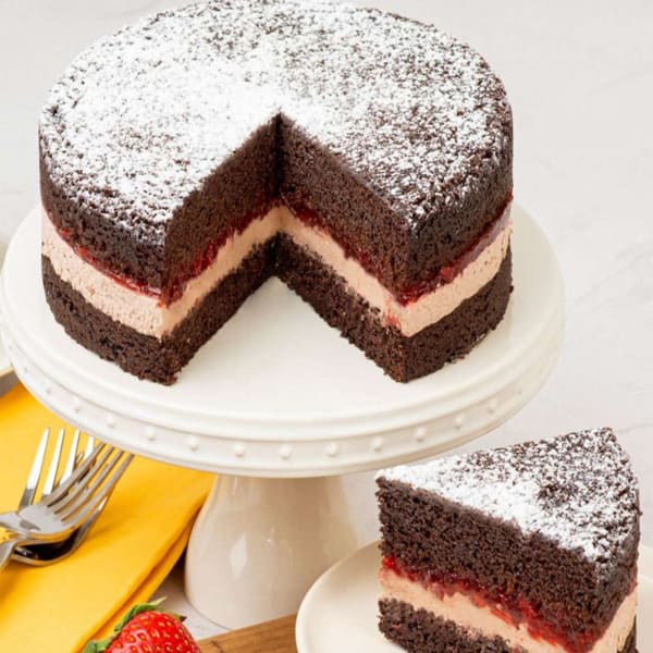 Chocolate Strawberry Cake