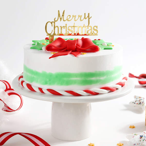 Christmas Wreath and Ribbon Cake