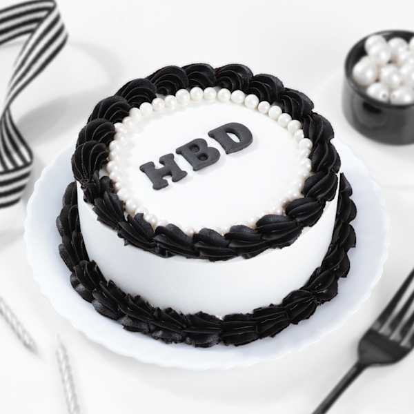 Classic Black And White Cake (1 Kg)