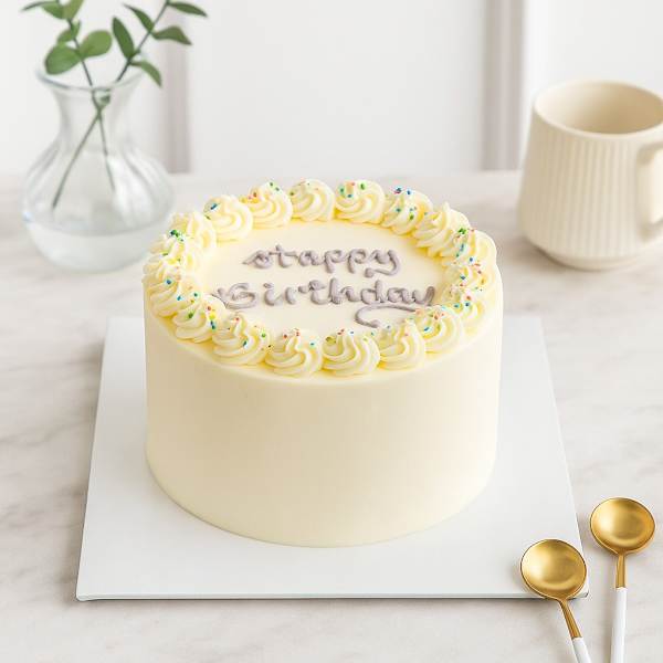 Classic White Vanilla Birthday Cake (1 Kg)