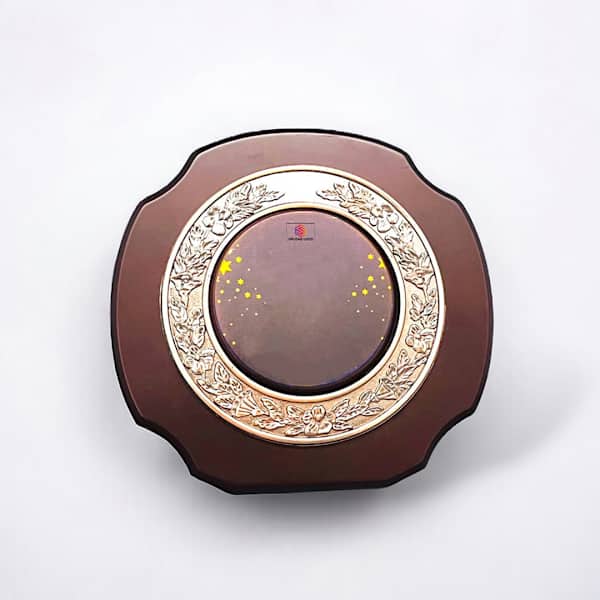 Classic Wooden Round Frame Trophy