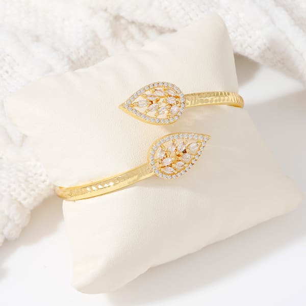 Classy Leaf-Shaped CZ Bracelet for Women