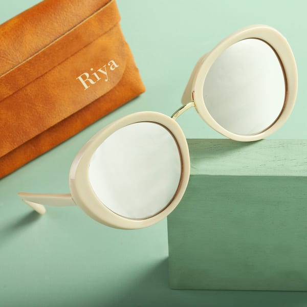 Cream Round Sunglasses with Personalized Case