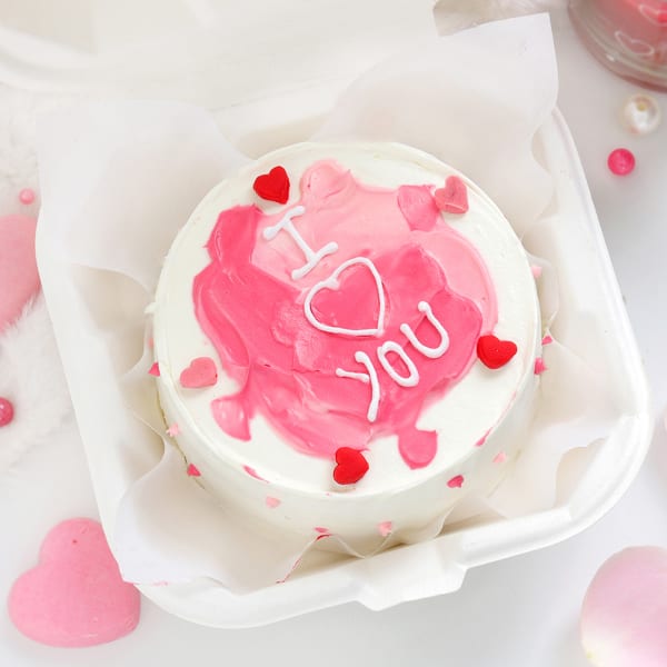 Cupid's Delight Valentine Bento Cream Cake (200 Gm)