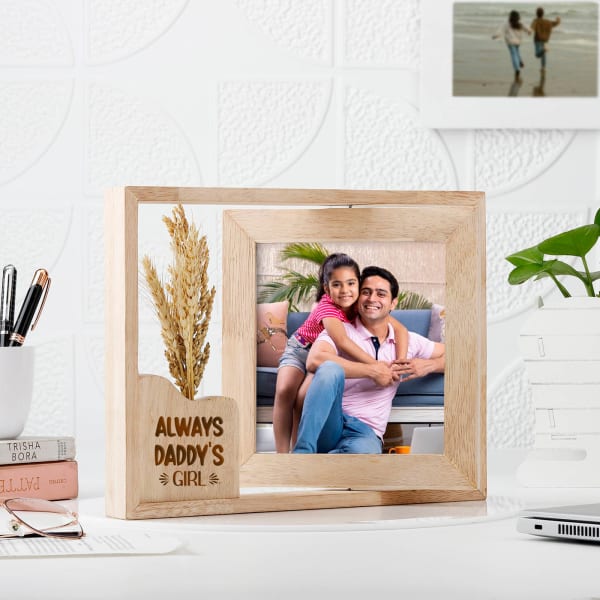Daddy's Girl - Personalized Rotating Flower Frame