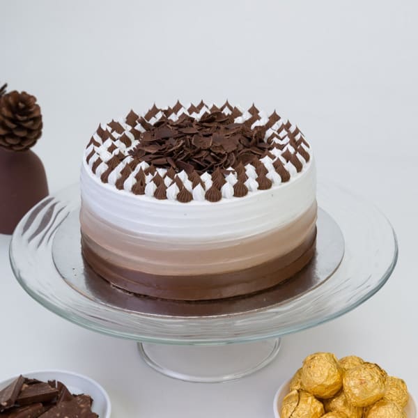 Delicious and Decadent Chocolate Truffle Cake (2 Kg)