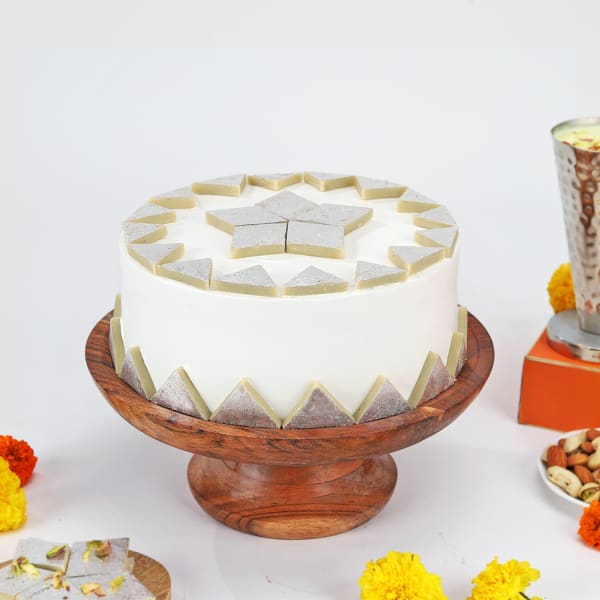 Delicious Kaju Katli Cake (1 KG)