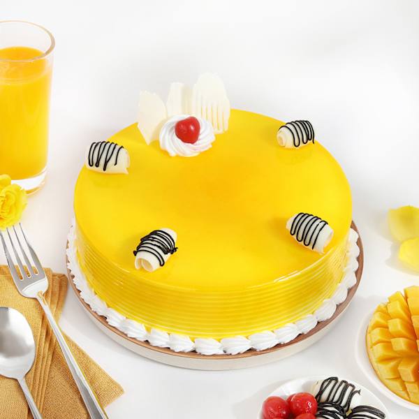 Delicious Mango Cake (Half Kg)