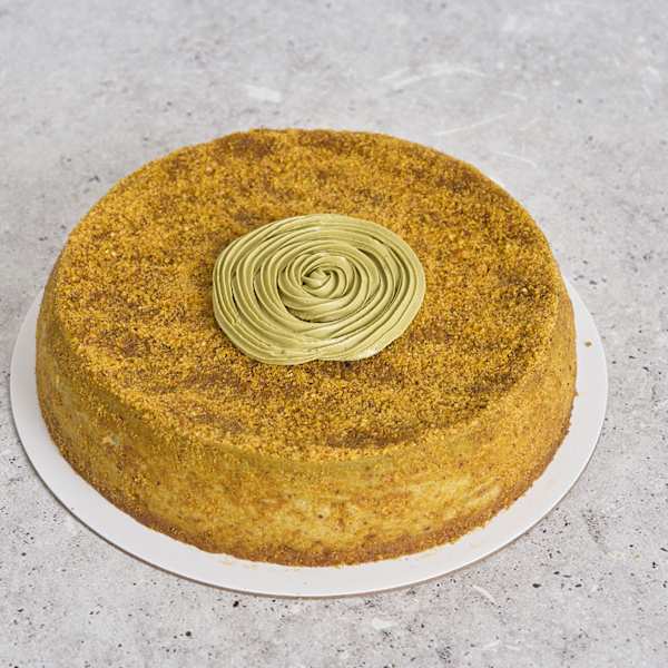 Delicious Pistachio Cheese Cake (650 Grams)