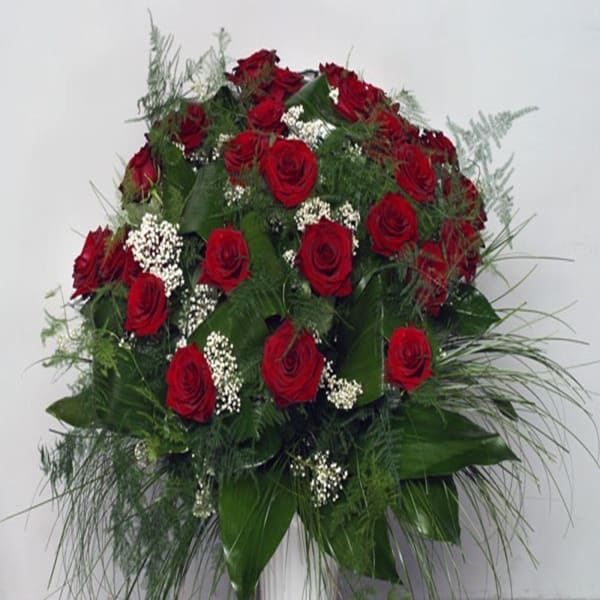 Deluxe Bouquet of Red Roses