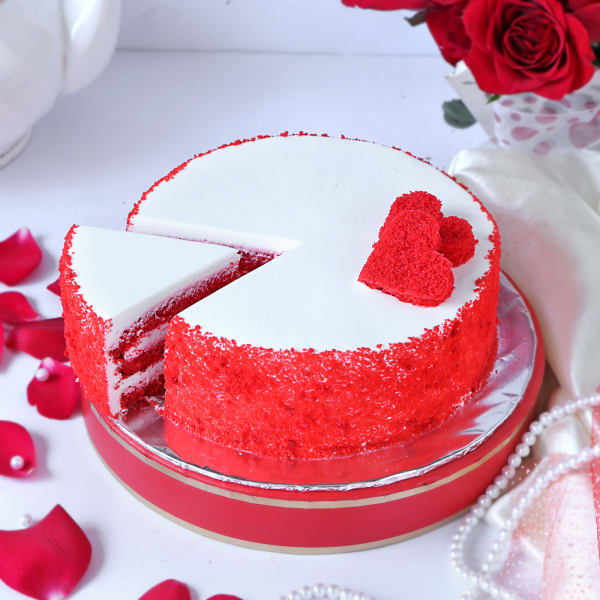 Order Deluxe Red Velvet Cake 1 Kg Online at Best Price, Free Delivery ...