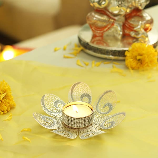 Designer Floral Tea light Holder with Beads & Silver Detailing