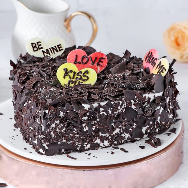 Divine Black Forest Cake (Half Kg)