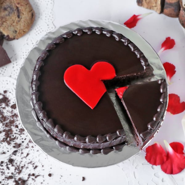 Order Divine Chocolate Cake 1 Kg Online at Best Price