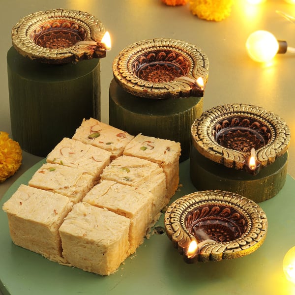 Diwali Diya Set with Soan Papdi