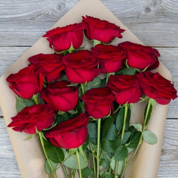 Dose of Love - 12 Red Roses Bouquet