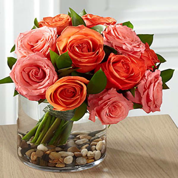 E8-5235 The FTDÂ® Blazing Beautyâ„¢ Rose Bouquet